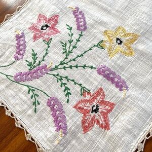 VTG Embroidered Table Runner